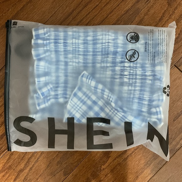 Shein white/blue plaid cropped tube top - Size Medium NWNT with bag - Picture 11 of 11